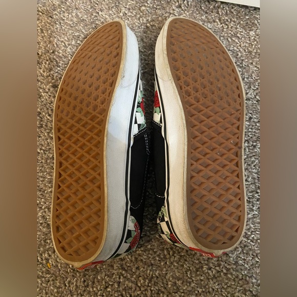 Vans Women’s Asher Slip on Sneakers - Picture 4 of 8